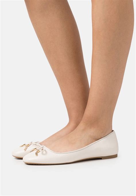 michael kors carlson flat klassischer ballerina|Michael Kors ladies flats.